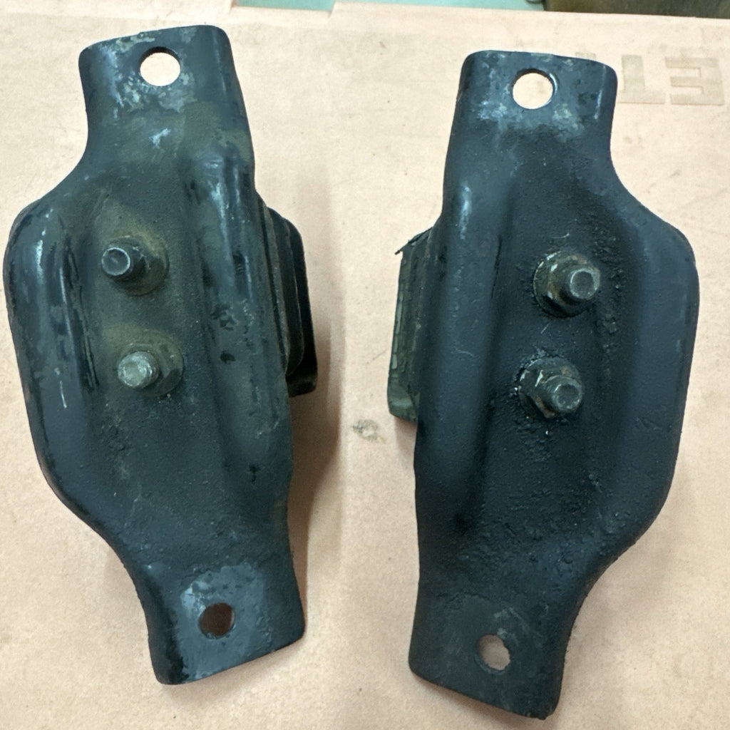 Front Left & Right Motor Mount 2PCS Subaru Impreza/ Legacy/ Baja/ Forester OEM