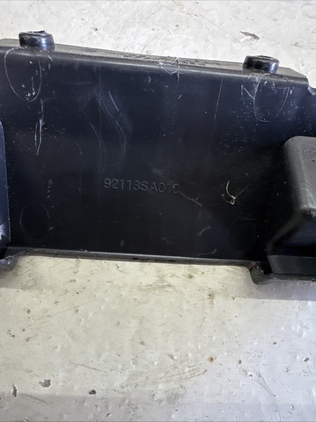 2005-07 Subaru Impreza WRX STI Black Center Console Rest Trim Middle