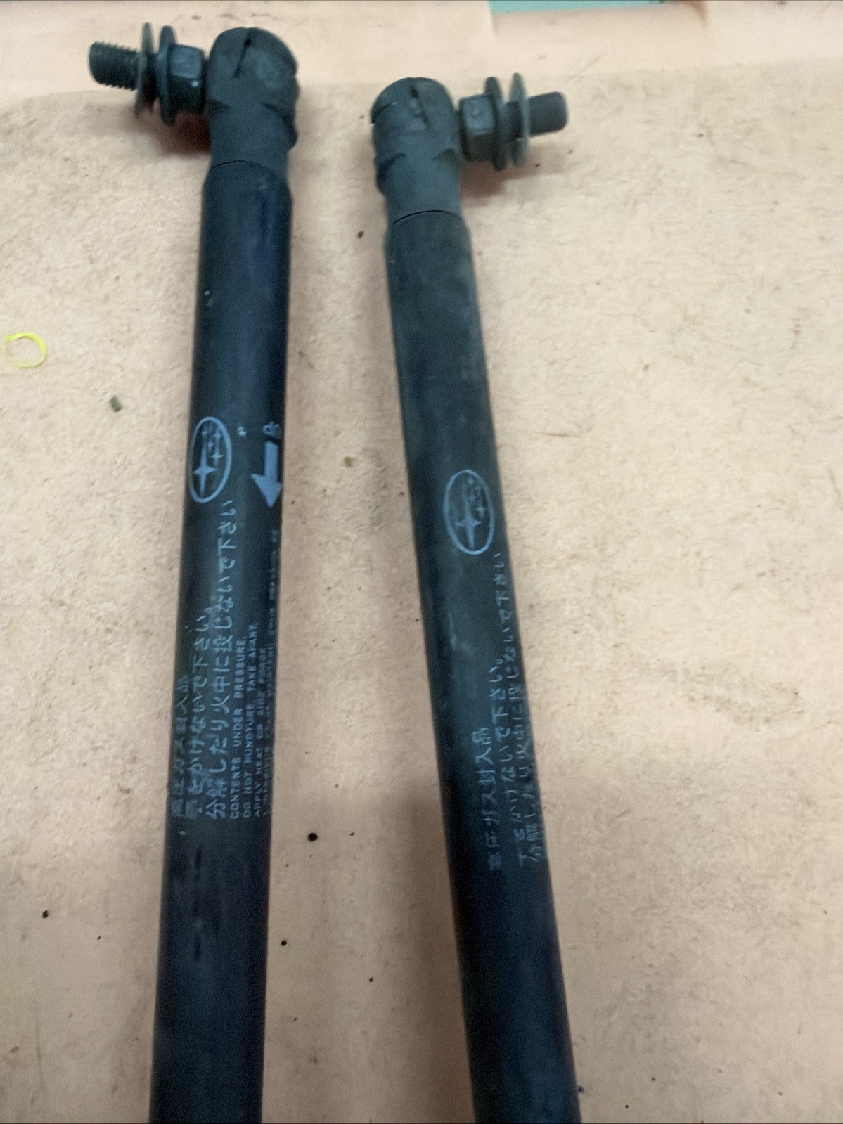 SUBARU WRX STI 2015-2021 OEM LEFT & RIGHT HOOD LIFT SUPPORT FRONT STRUTS