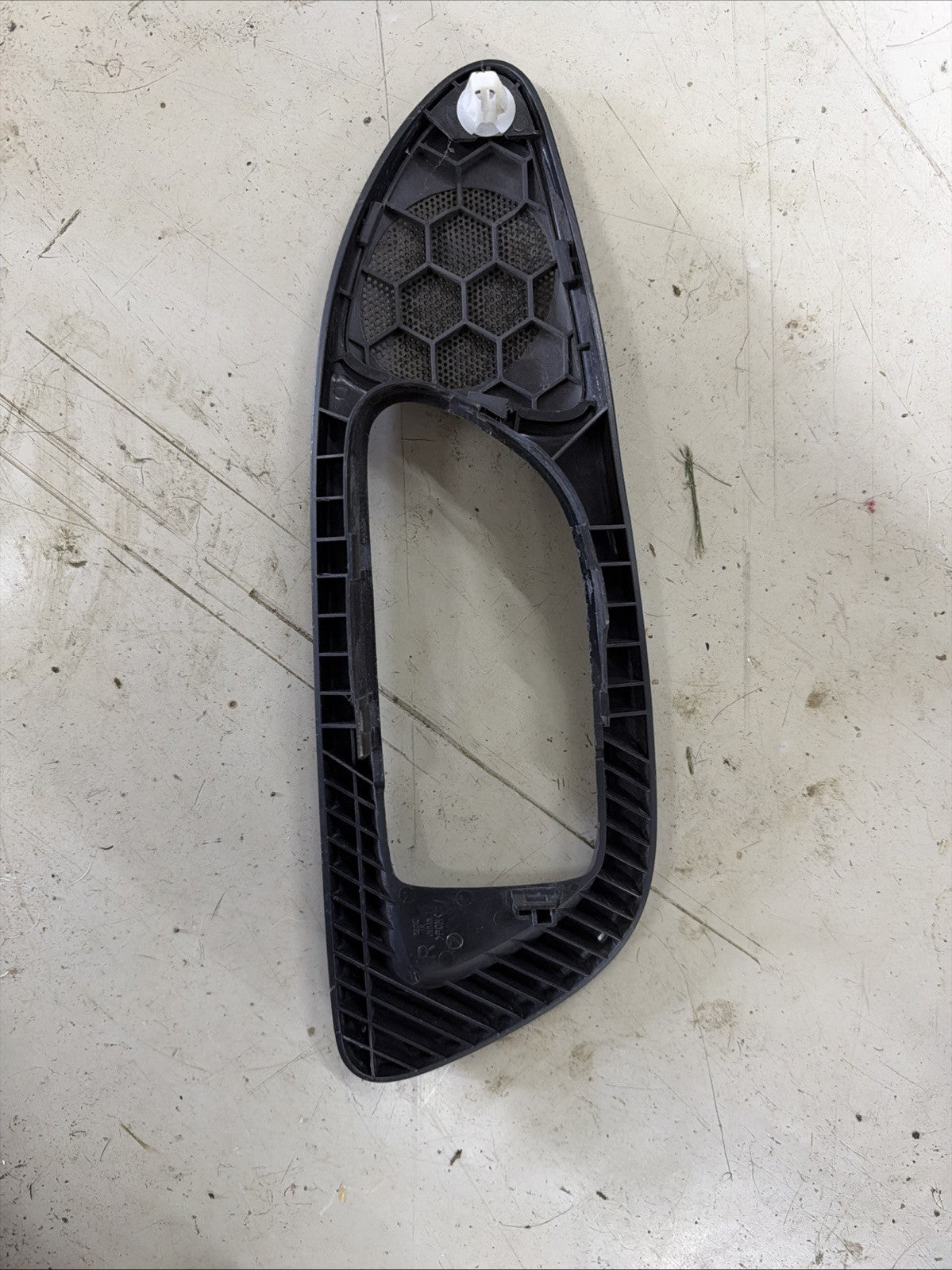 2005 - 2007 Subaru Impreza Door Handle Trim Cover Speaker Grille RH OEM